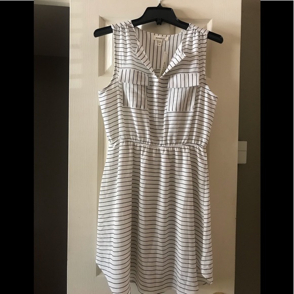 Monteau Dresses & Skirts - Dress Monteau Dresses & Skirts - Dress